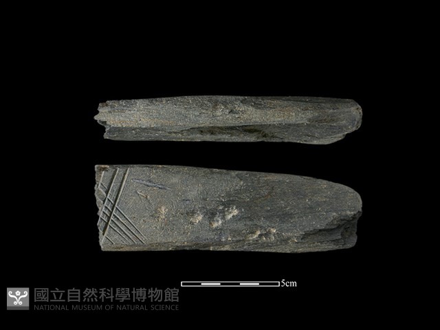 有槽石棒藏品圖，第1張