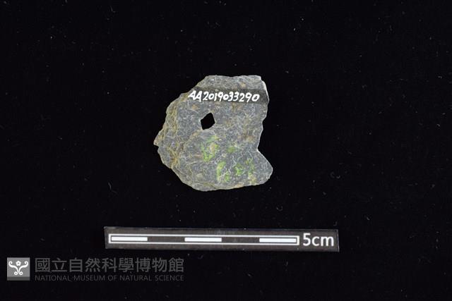 穿孔石板藏品圖，第2張