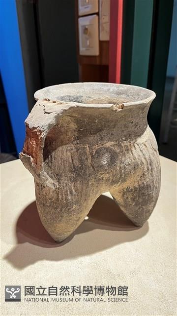 灰陶繩紋鬲藏品圖，第2張