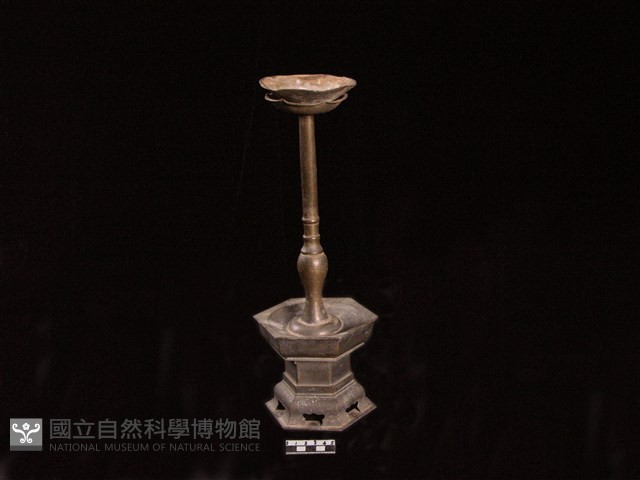 油燈上放油的碟子藏品圖，第1張