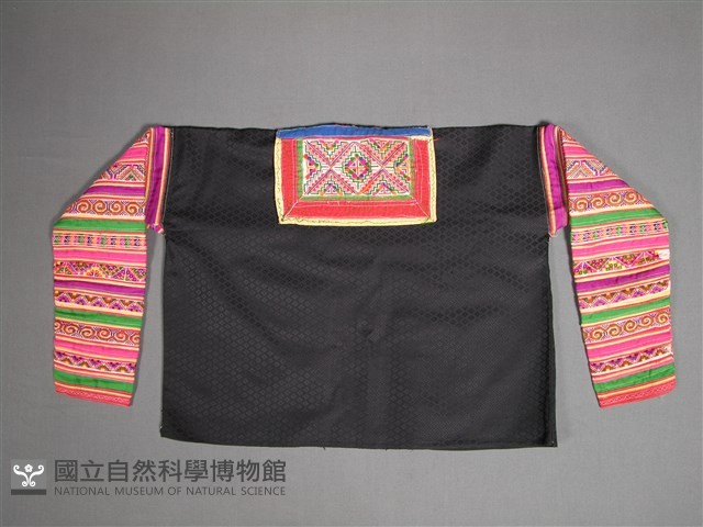 上衣藏品圖，第2張