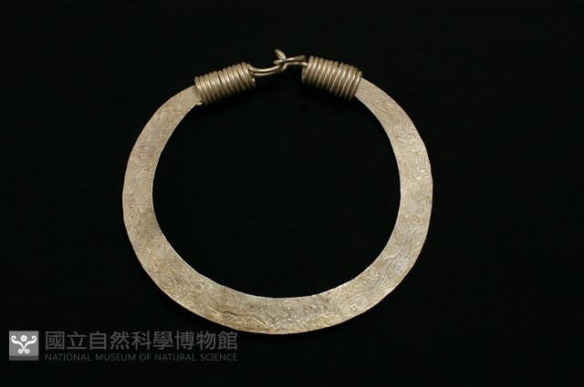扁平項圈藏品圖，第1張