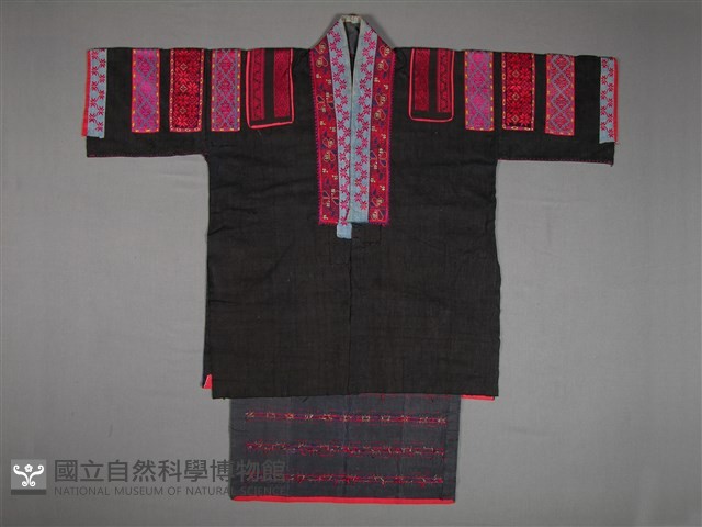 長衣藏品圖，第1張