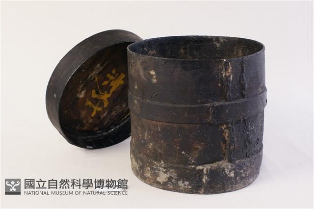 樹皮油漆桶藏品圖，第1張