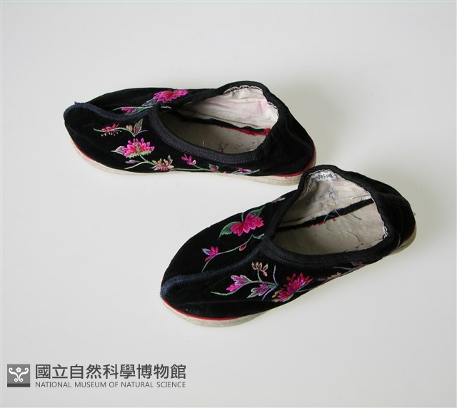 鞋子藏品圖，第2張