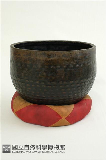 缽座藏品圖，第1張