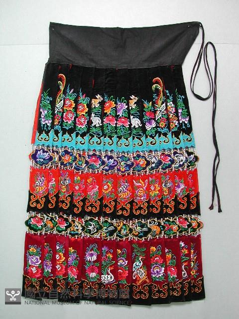 銀裝(飄帶裙)藏品圖，第1張