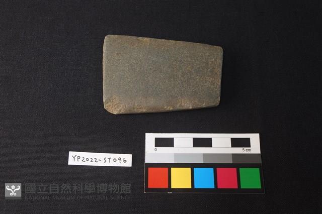 磨製石斧殘件藏品圖，第2張