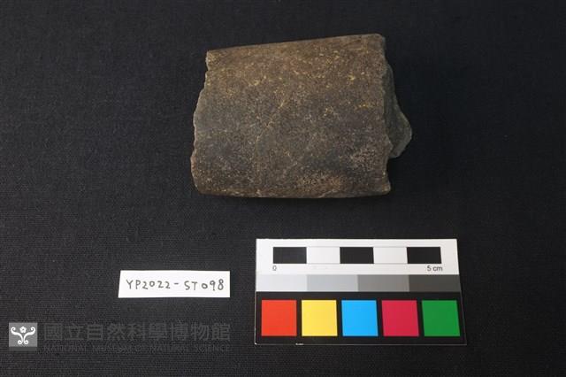 磨製石斧殘件藏品圖，第1張