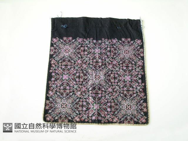 揹兒帶繡片藏品圖，第1張