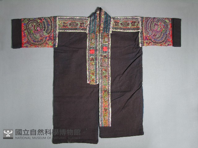 上衣藏品圖，第1張