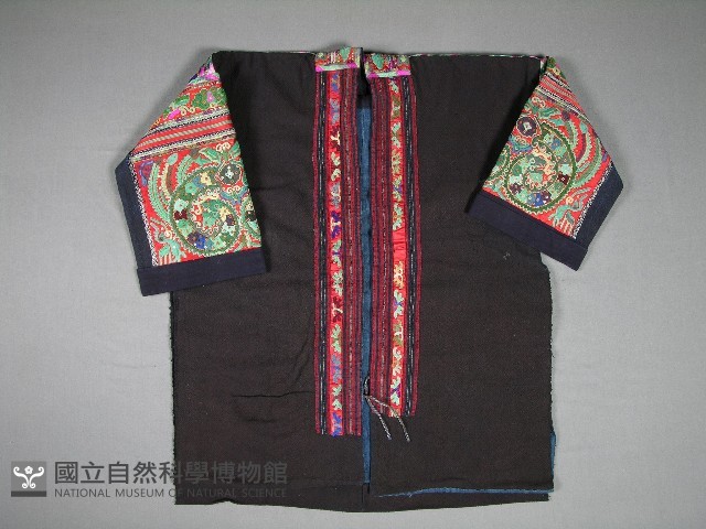 上衣藏品圖，第1張