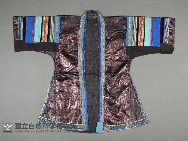 上衣藏品圖，第1張