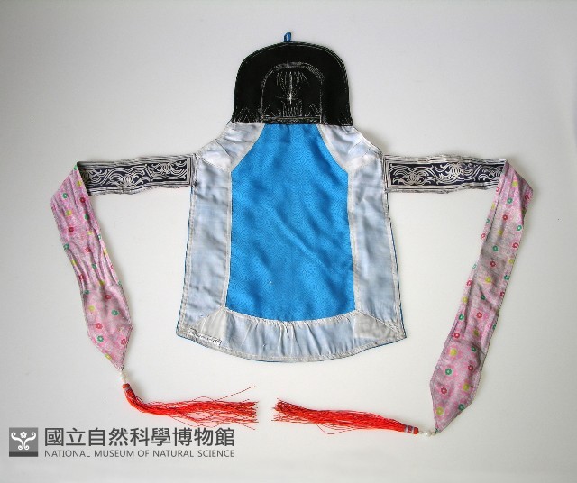 胸兜藏品圖，第1張