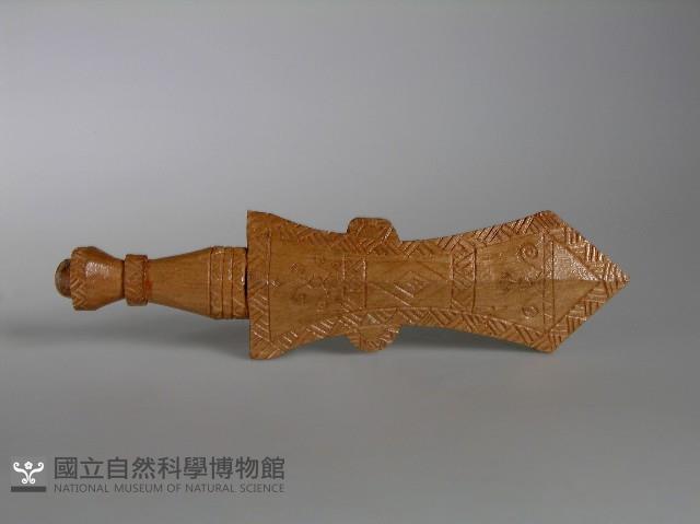 木雕佩刀藏品圖，第1張