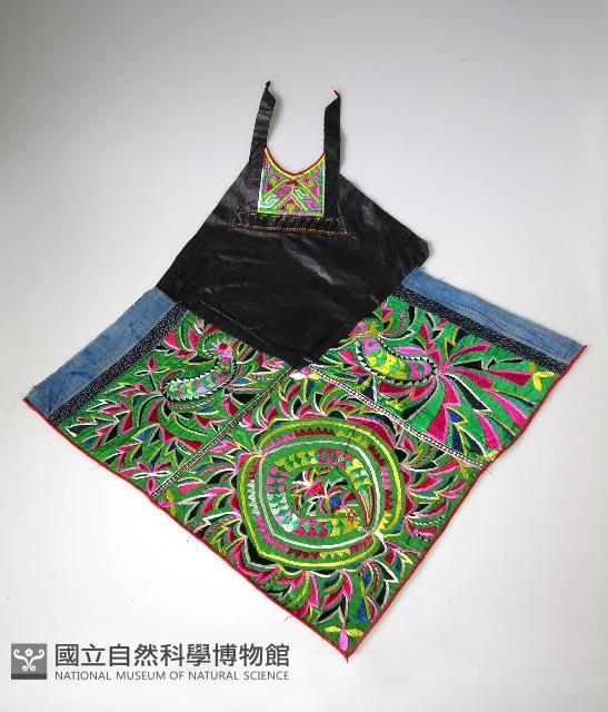 胸兜藏品圖，第1張