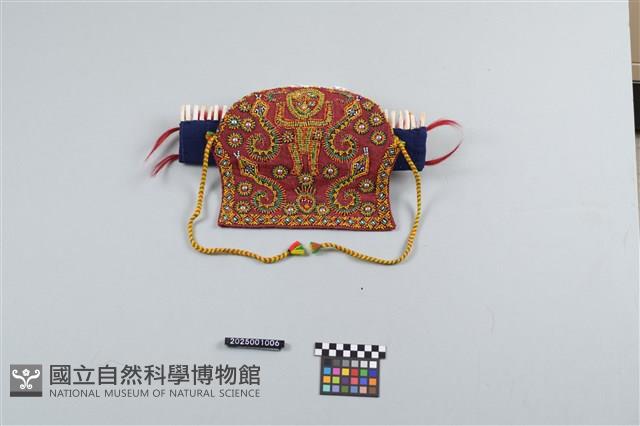 男子頭飾藏品圖，第2張