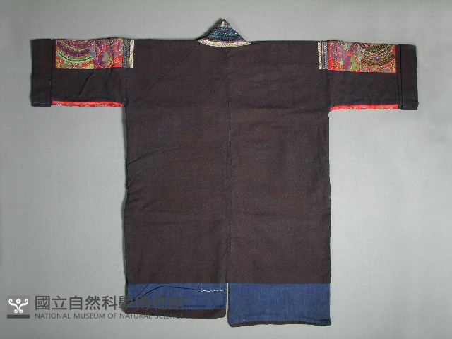 上衣藏品圖，第2張