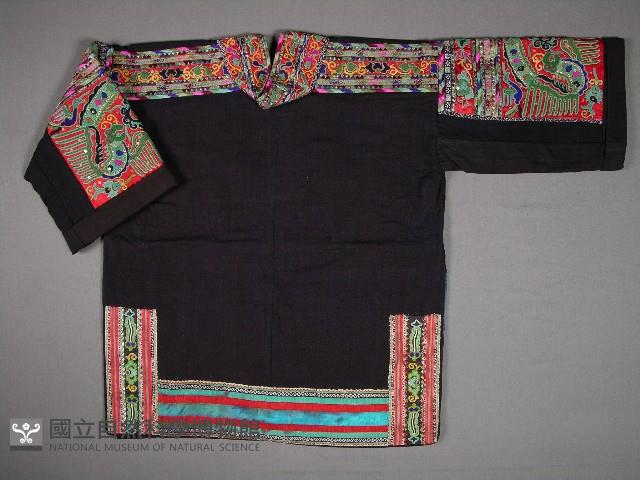 上衣藏品圖，第2張