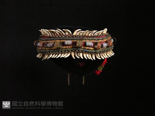 排灣族頭飾藏品圖，第2張
