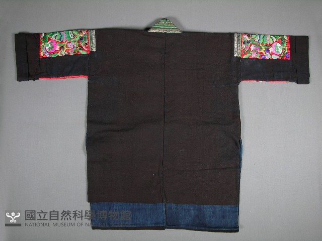 上衣藏品圖，第2張