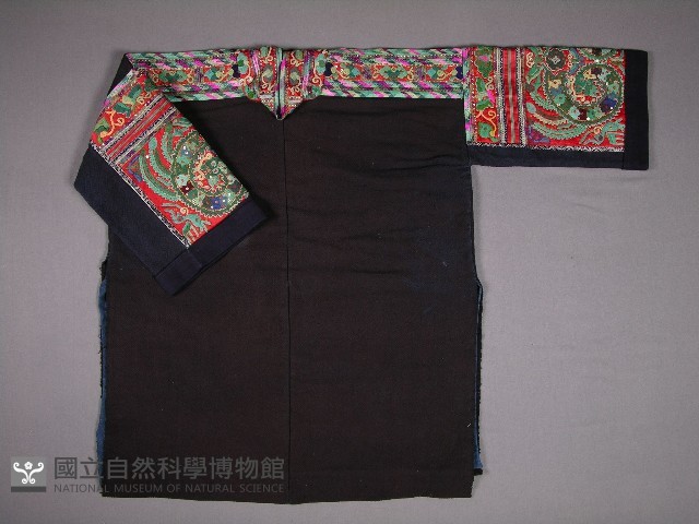 上衣藏品圖，第2張
