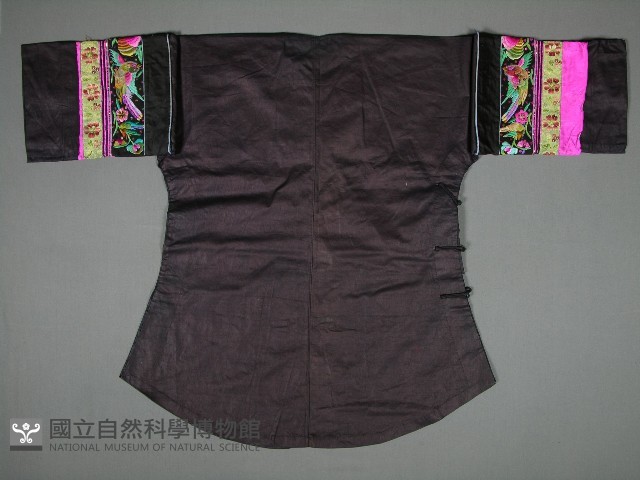 上衣藏品圖，第2張