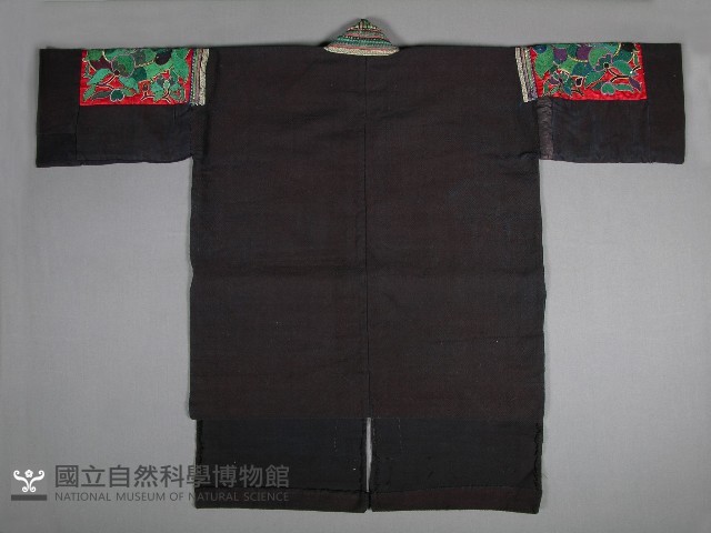 上衣藏品圖，第2張