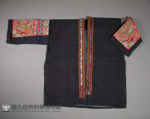 上衣藏品圖，第1張
