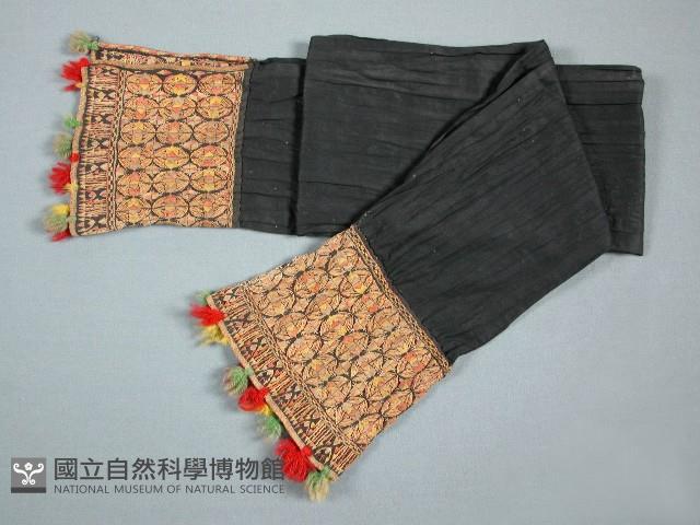 刺繡女頭巾藏品圖，第1張