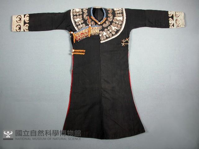 刺繡女長衣藏品圖，第2張