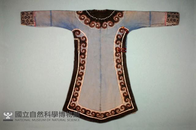 貼飾女長衣藏品圖，第2張