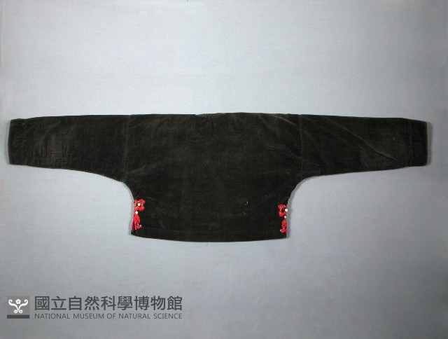 男衣藏品圖，第2張