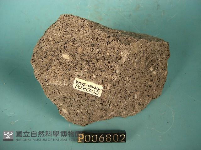 黑雲母角閃石安山岩藏品圖，第4張