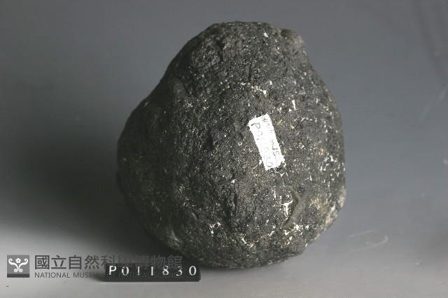 玻璃質玄武岩藏品圖，第2張