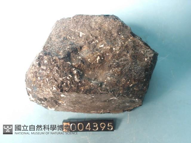 玻璃質玄武岩藏品圖，第2張