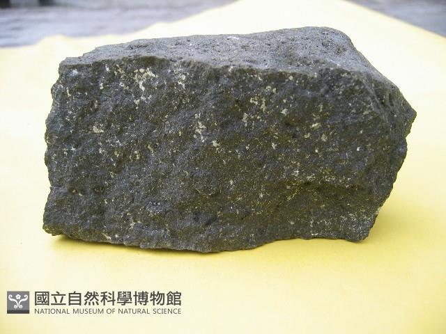 玄武質安山岩藏品圖，第3張