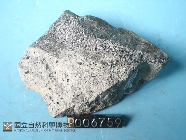 角閃石安山岩藏品圖，第4張