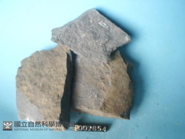 白榴基玄武岩藏品圖，第2張