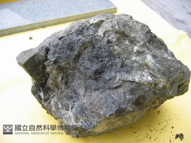 玻璃質玄武岩藏品圖，第4張
