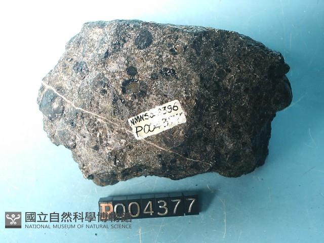 玻璃質玄武岩藏品圖，第2張