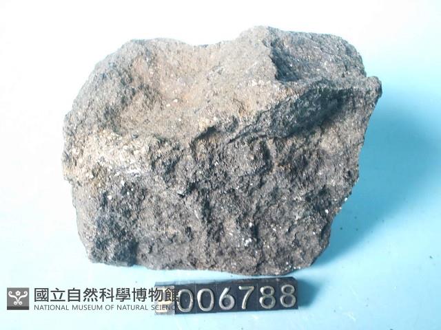 角閃石安山岩藏品圖，第2張