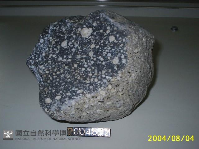 斑狀安山岩藏品圖，第2張