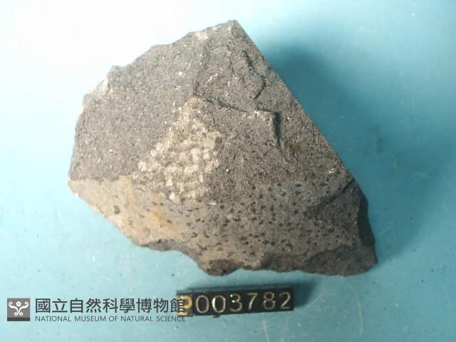 角閃安山岩藏品圖，第3張