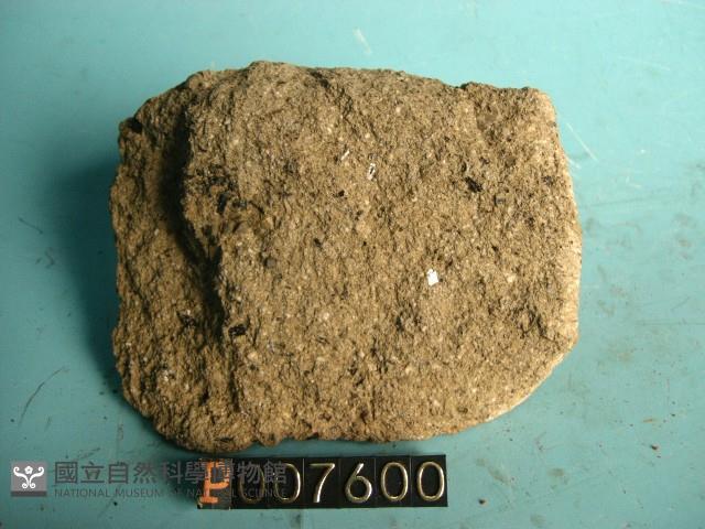角閃石安山岩藏品圖，第2張
