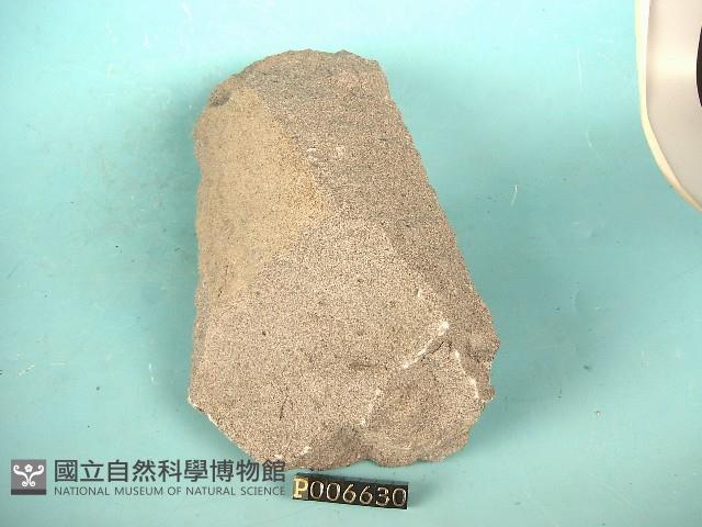 兩輝安山岩藏品圖，第2張
