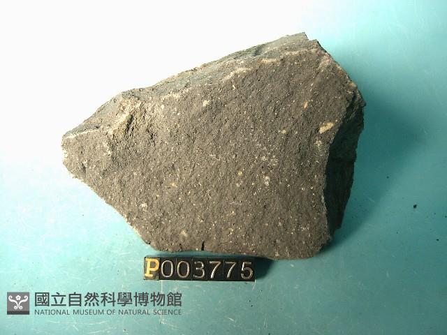角閃安山岩藏品圖，第2張