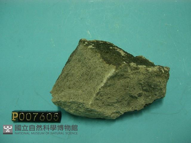 角閃石安山岩藏品圖，第2張