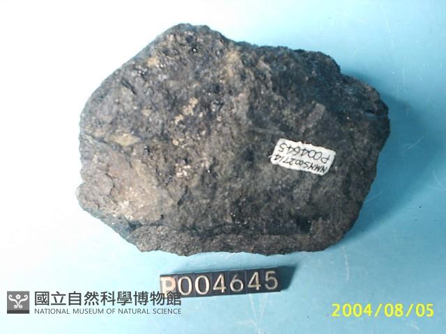 玻璃質玄武岩藏品圖，第2張