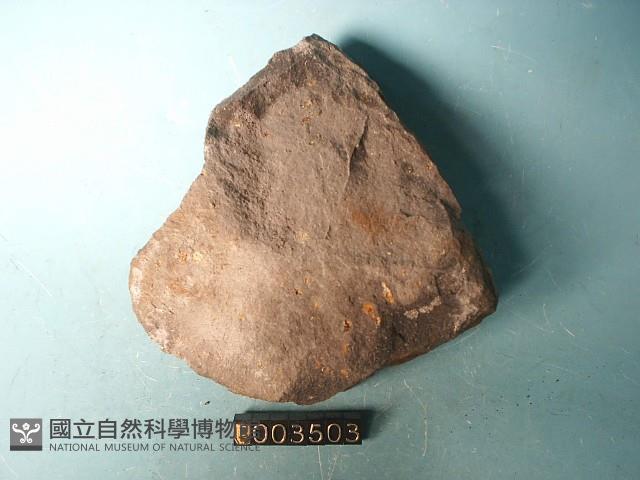 白榴基玄武岩藏品圖，第2張